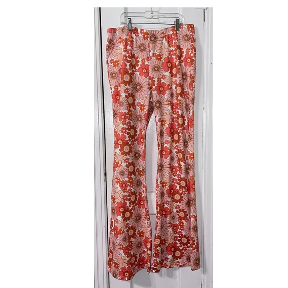 SHEIN Floral Patterned Flare Pants - Picture 1 of 8